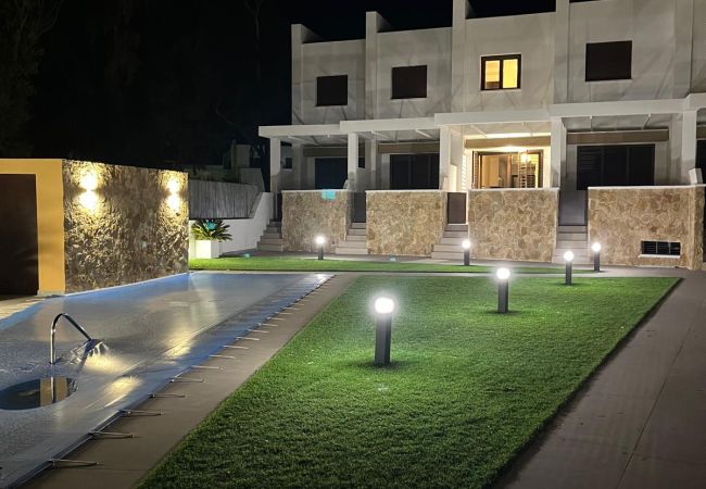 Terraced House in San Jose - Casa Izar