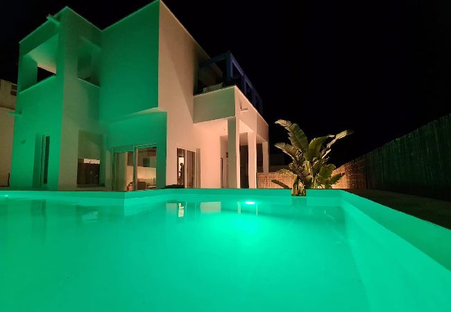 Chalet in San Jose - Villa Margarita de Mar 